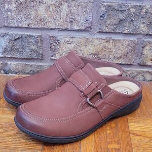 Clarks Carleigh Women's Viola British Tan Nubuck Slip On Clogs Size 8W